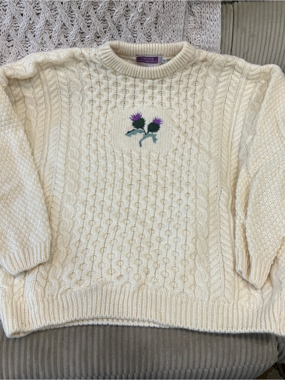 Vintage Highland Home Industries Cream Thistle New Wool Scotland Sweater XL